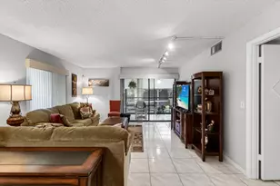 10174 Mangrove Dr, Boynton Beach, FL 33437 - Photo 13