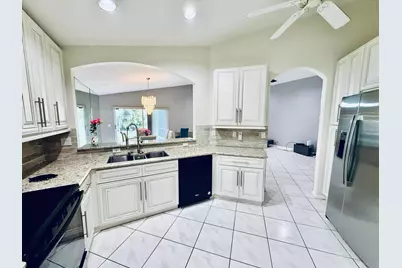 10921 Royal Caribbean Circle, Boynton Beach, FL 33437 - Photo 5