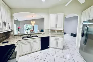 10921 Royal Caribbean Cir, Boynton Beach, FL 33437 - Photo 5