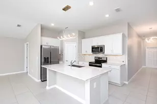 988 Bent Creek Dr, Fort Pierce, FL 34947 - Photo 9