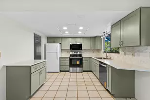 975 4th Ln, Vero Beach, FL 32962 - Photo 3