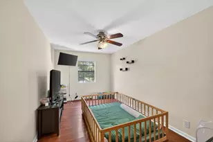 9409 NW 42nd St, Sunrise, FL 33351 - Photo 11