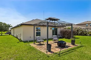 923 Bent Creek Dr, Fort Pierce, FL 34947 - Photo 25