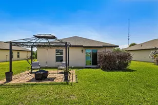 923 Bent Creek Dr, Fort Pierce, FL 34947 - Photo 27