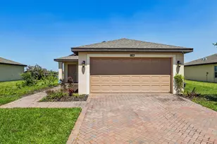923 Bent Creek Dr, Fort Pierce, FL 34947 - Photo 1