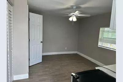 8070 E Rose Marie Ave Avenue E, Boynton Beach, FL 33472 - Photo 9