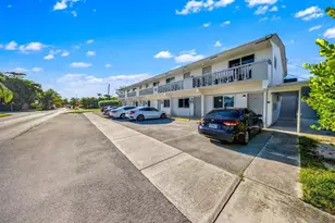 720 NE 7th St, Hallandale Beach, FL 33009 - Photo 11