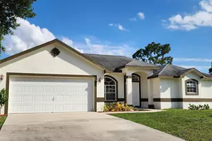 474 SW Namoit Pl, Port Saint Lucie, FL 34953 - Photo 1