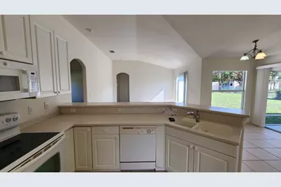 474 SW Namoit Place, Port Saint Lucie, FL 34953 - Photo 9