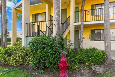 712 Meadows Circle, Boynton Beach, FL 33436 - Photo 27