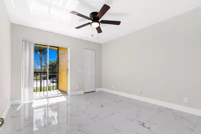 712 Meadows Circle, Boynton Beach, FL 33436 - Photo 17