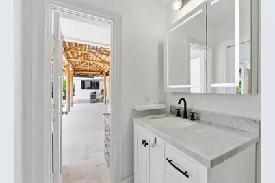 5900 Bayview Drive, Fort Lauderdale, FL 33308 - Photo 15