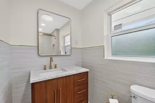 1221 Singer Dr, Singer Island, FL 33404 - Photo 21