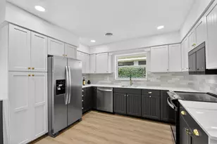 1221 Singer Dr, Singer Island, FL 33404 - Photo 13