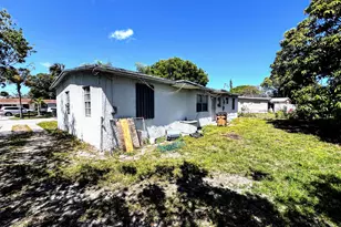 260 NE 42nd Ct, Deerfield Beach, FL 33064 - Photo 21