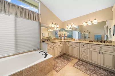 140 Thornton Drive, Palm Beach Gardens, FL 33418 - Photo 23