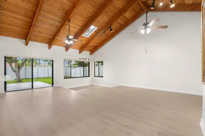 21111 Escondido Way, Boca Raton, FL 33433 - Photo 5