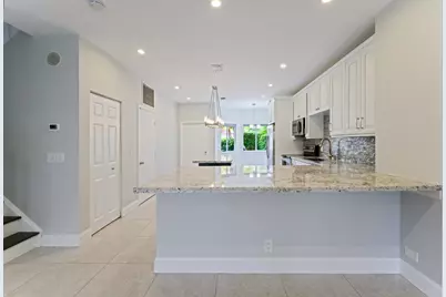6817 Via Regina, Boca Raton, FL 33433 - Photo 5