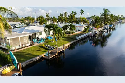 731 SE 5th Avenue, Pompano Beach, FL 33060 - Photo 1