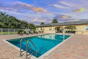 2040 Greenview Shores Blvd, Wellington, FL 33414 - Photo 11