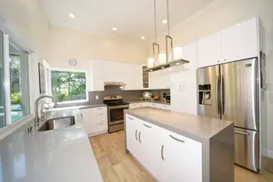 110 SW 11th Ave, Boca Raton, FL 33486 - Photo 7