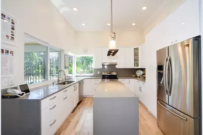 110 SW 11th Avenue, Boca Raton, FL 33486 - Photo 5