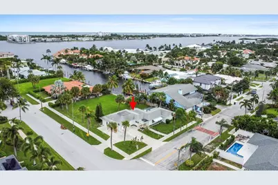 2412 N Lakeside Drive, Lake Worth, FL 33460 - Photo 1