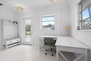 2412 N Lakeside Dr, Lake Worth, FL 33460 - Photo 11