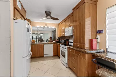 5561 Fairway Park Drive #104, Boynton Beach, FL 33437 - Photo 17