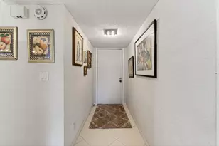 5561 Fairway Park Dr, Boynton Beach, FL 33437 - Photo 3