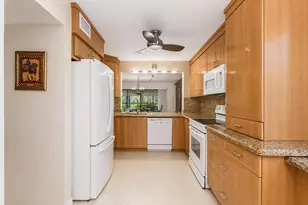 5561 Fairway Park Dr, Boynton Beach, FL 33437 - Photo 3
