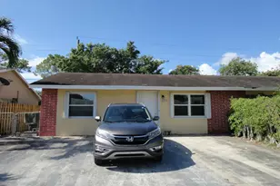 4876 Saratoga Rd, West Palm Beach, FL 33415 - Photo 1