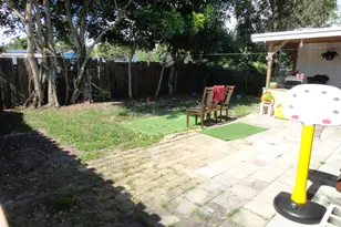 4876 Saratoga Rd, West Palm Beach, FL 33415 - Photo 9