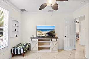 255 NE 12th St, Delray Beach, FL 33444 - Photo 29