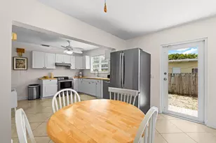 255 NE 12th St, Delray Beach, FL 33444 - Photo 25