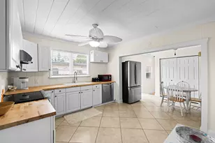255 NE 12th St, Delray Beach, FL 33444 - Photo 21
