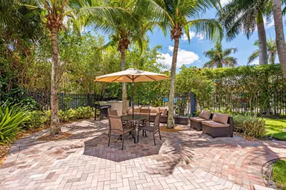 255 NE 12th Street, Delray Beach, FL 33444 - Photo 9