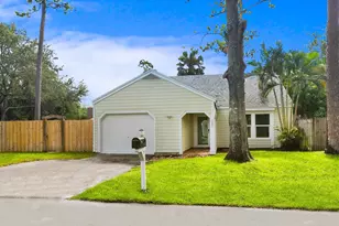 522 Goldenwood Way, Wellington, FL 33414 - Photo 1