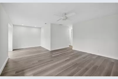 2104 Fairway Drive S, Jupiter, FL 33477 - Photo 19