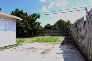 1561 W 11th St, Riviera Beach, FL 33404 - Photo 23