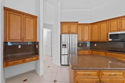 10251 N Lake Vista Circle, Davie, FL 33328 - Photo 33