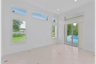 10251 N Lake Vista Circle, Davie, FL 33328 - Photo 23