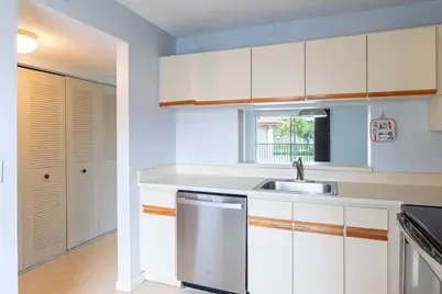 3031 Holiday Springs Boulevard #201-7, Margate, FL 33063 - Photo 9