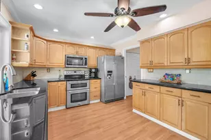 8235 NW 5th St, Coral Springs, FL 33071 - Photo 11