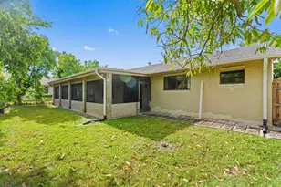 9315 SW 170th Ln, Palmetto Bay, FL 33157 - Photo 11