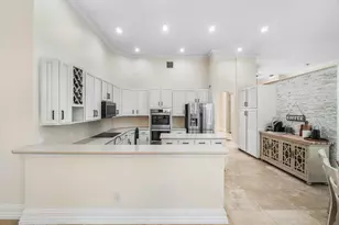 21725 Marigot Dr, Boca Raton, FL 33428 - Photo 5