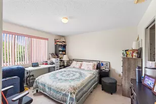 8039 Lake Dr, Doral, FL 33166 - Photo 17