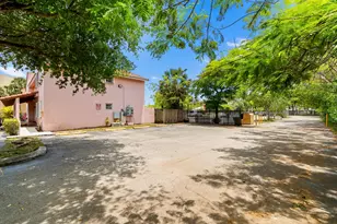 8039 Lake Dr, Doral, FL 33166 - Photo 33