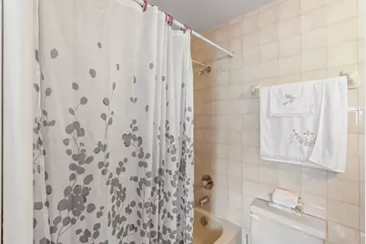 8039 Lake Drive #205, Doral, FL 33166 - Photo 21