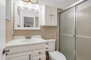 2010 NE 32nd St, Lighthouse Point, FL 33064 - Photo 15